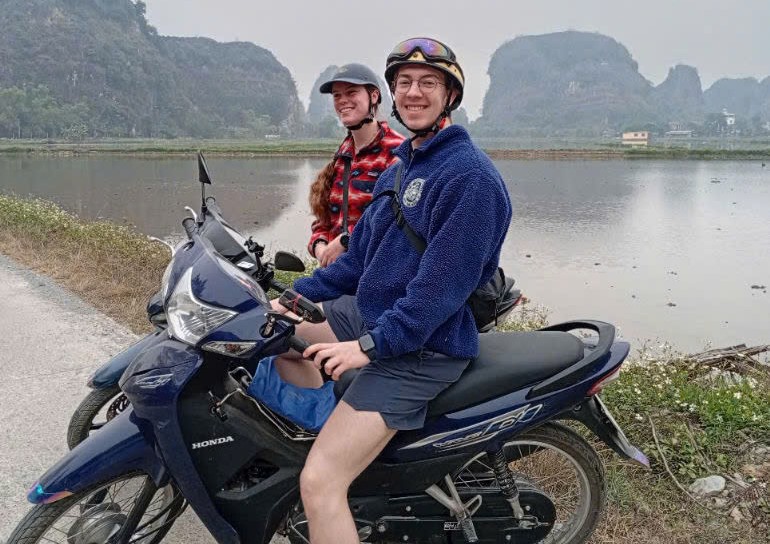 NINH BINH MOTORBIKE TOUR 1 DAY